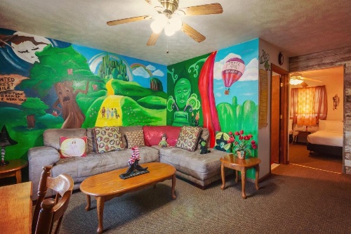 Simmer Motel image 20