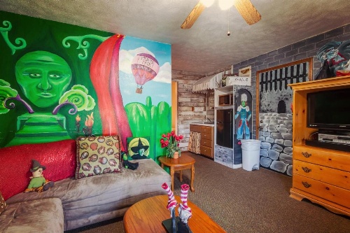 Simmer Motel image 21