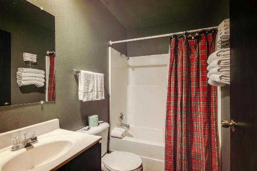 Simmer Motel image 30