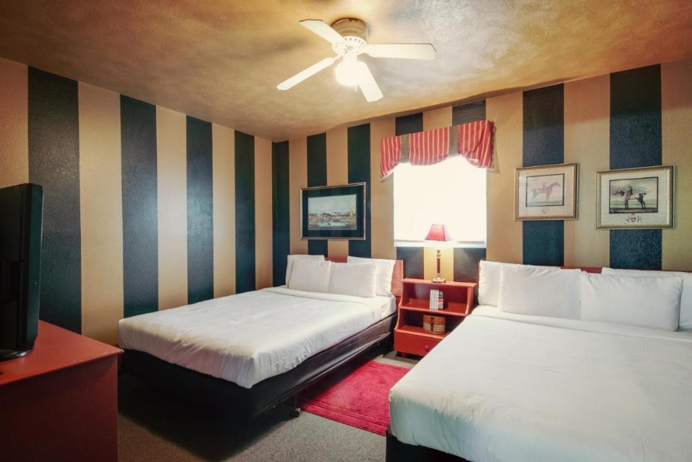 Room image 3