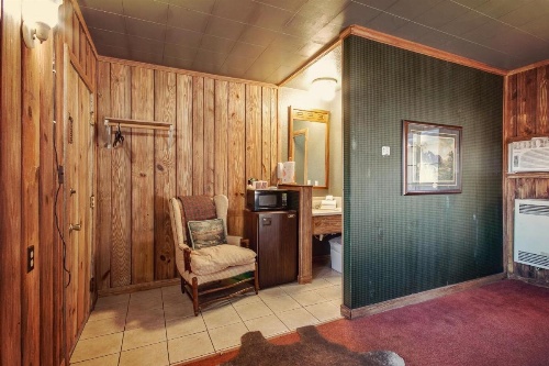 Simmer Motel image 43