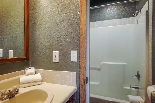 Simmer Motel image 45